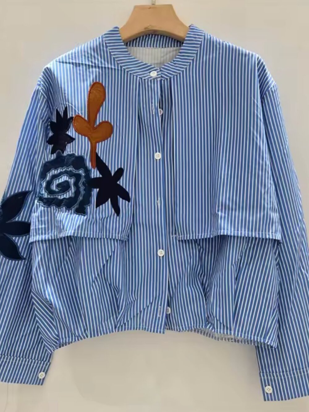 Adorable pinstriped embroidered peter pan collar blouse